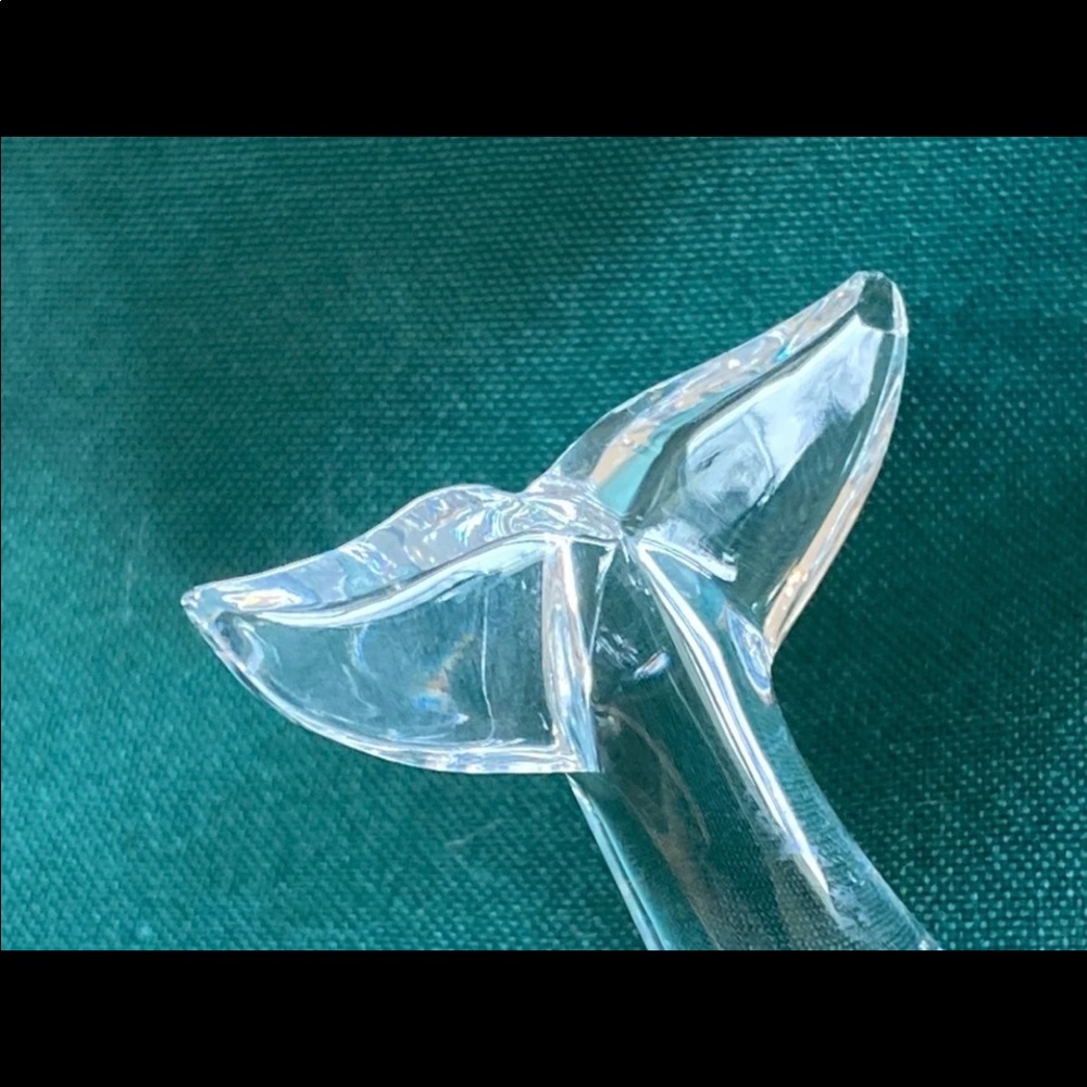 Glass whales - Picture 5 of 12